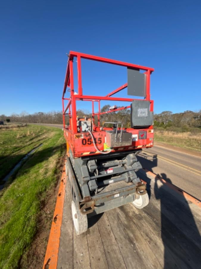 2015 Skyjack SJIII-4632 Skyjack SJIII-4632 32' Scissor Lift