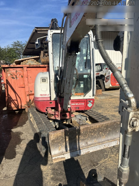 2020 TAKEUCHI TB-235-2CR