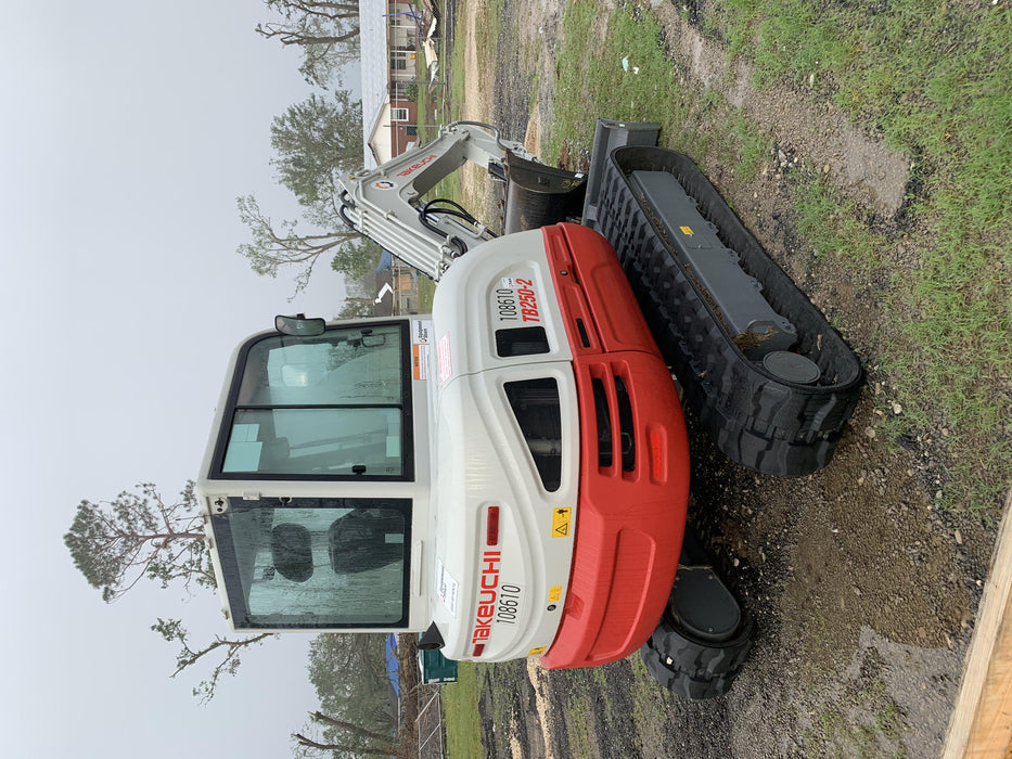 2020 TAKEUCHI TB250-2C