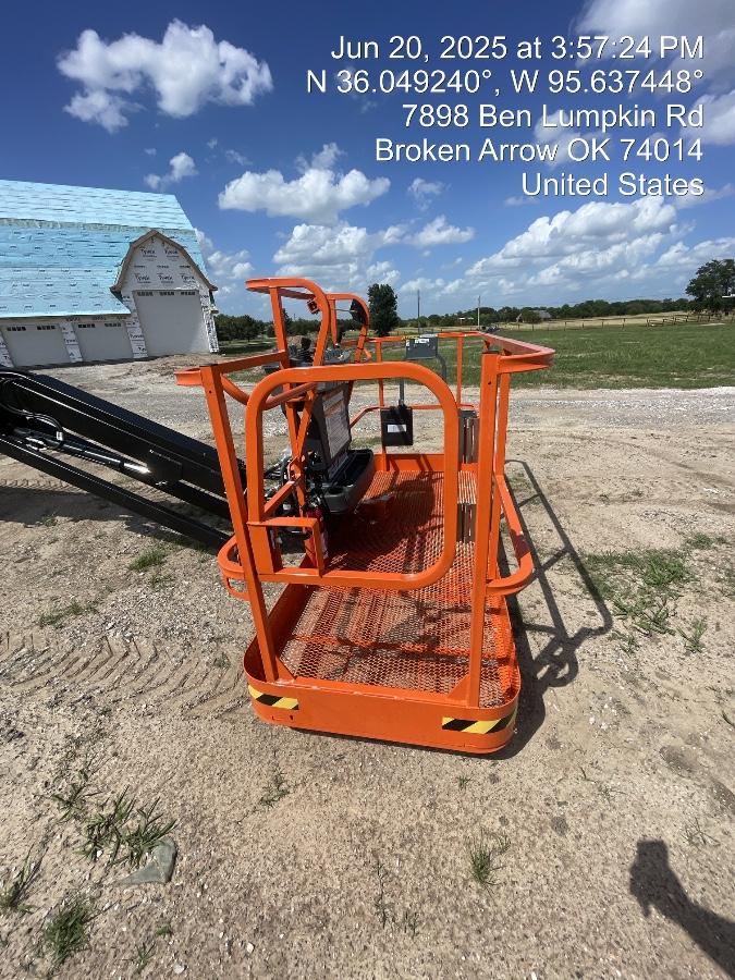 2025 JLG 660SJ