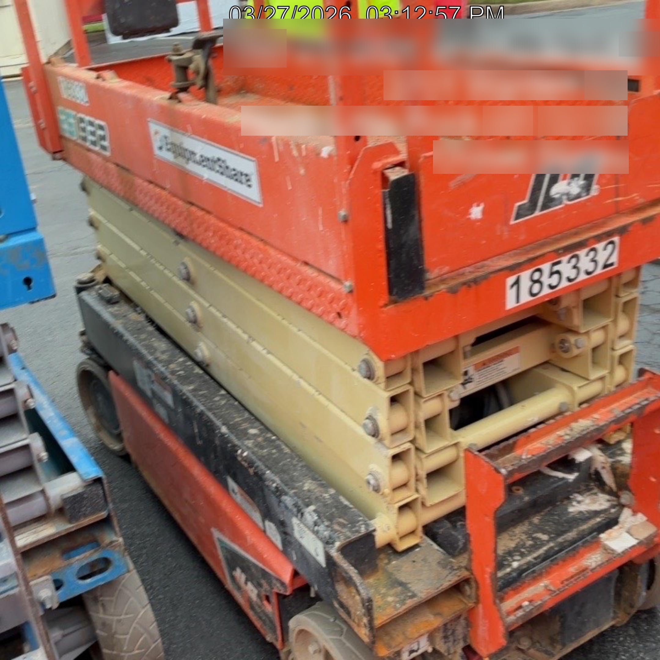 2021 JLG ES1932