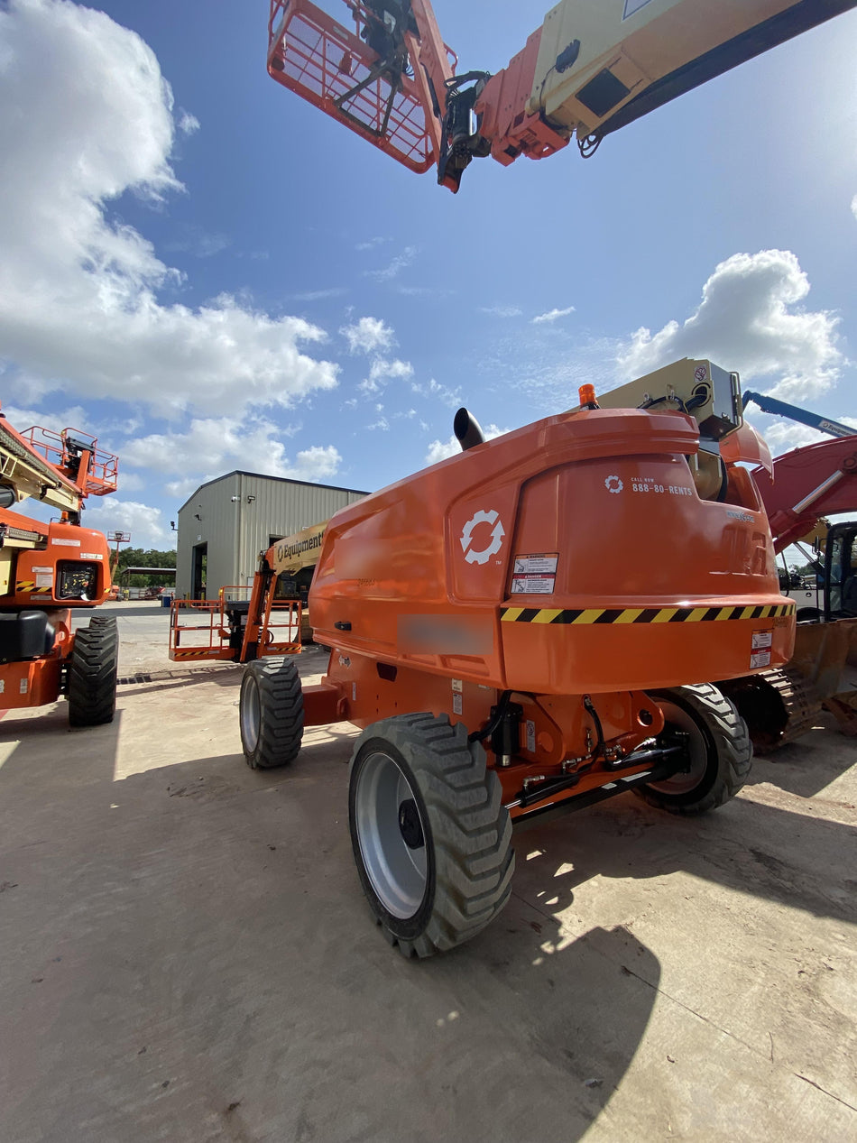 2022 JLG 660SJ