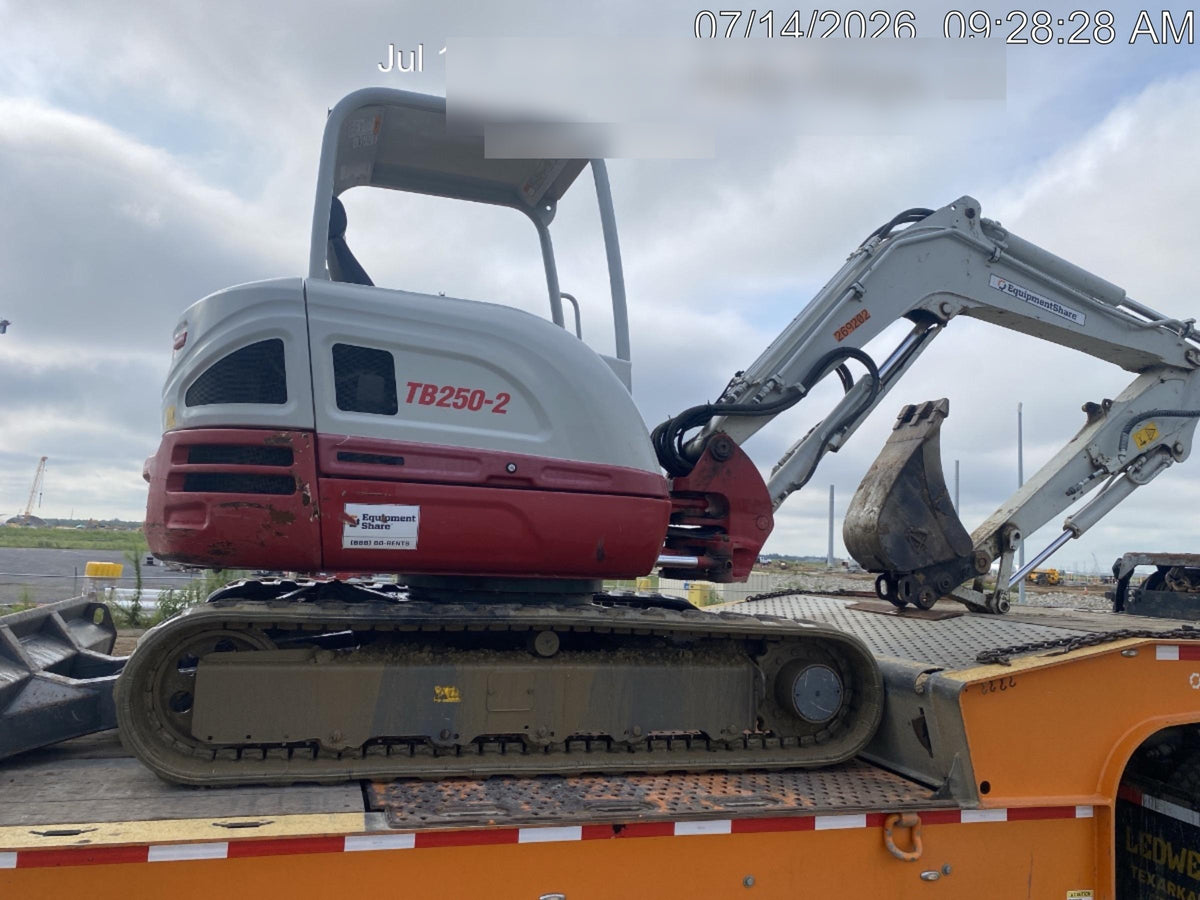 2022 TAKEUCHI TB250-2R