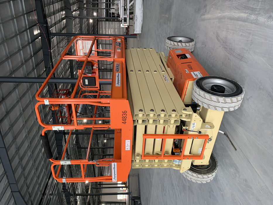 2019 JLG 4069LE