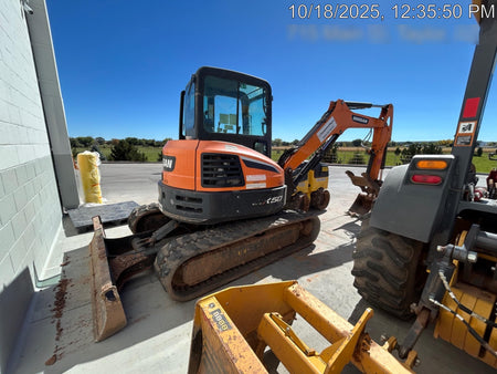 2019 DOOSAN DX50-5