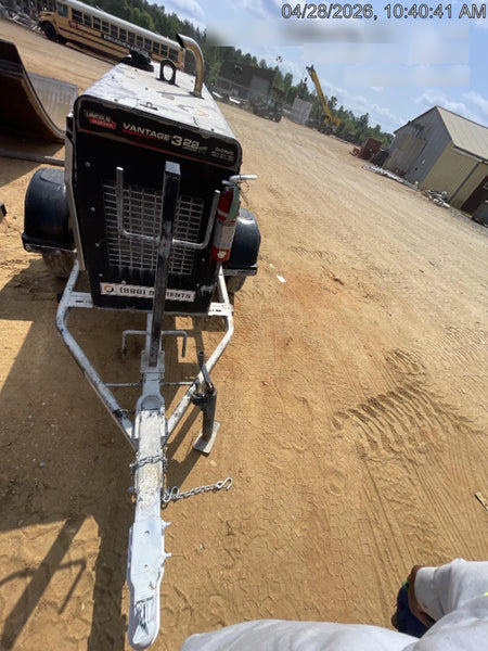2019 Lincoln Electric Vantage 322 Welder Ready-Pak 3, Two wheel trailer, Fender and Light kit, Cable Rack