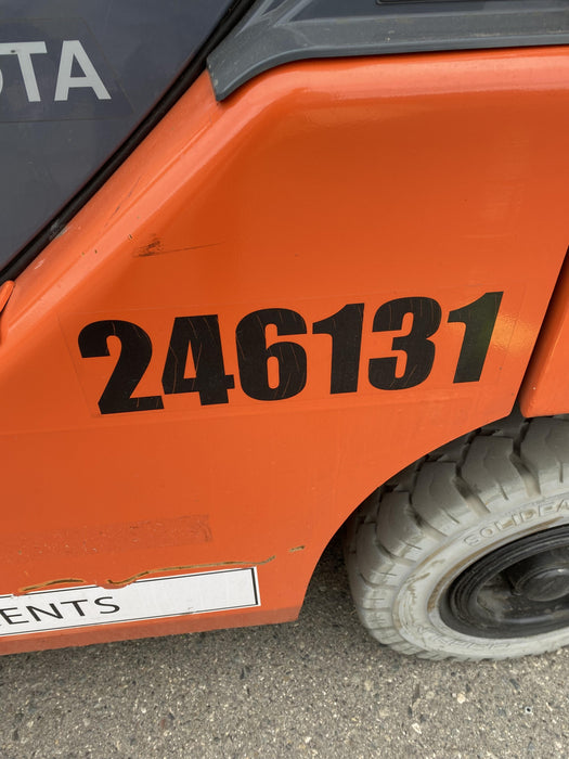 2022 TOYOTA 8FGU25 LP w/ Scale