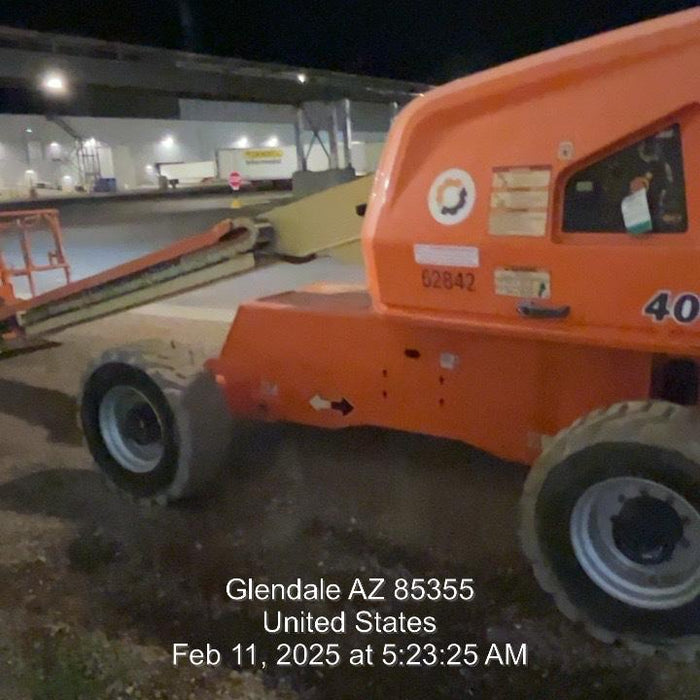 2020 JLG 400S