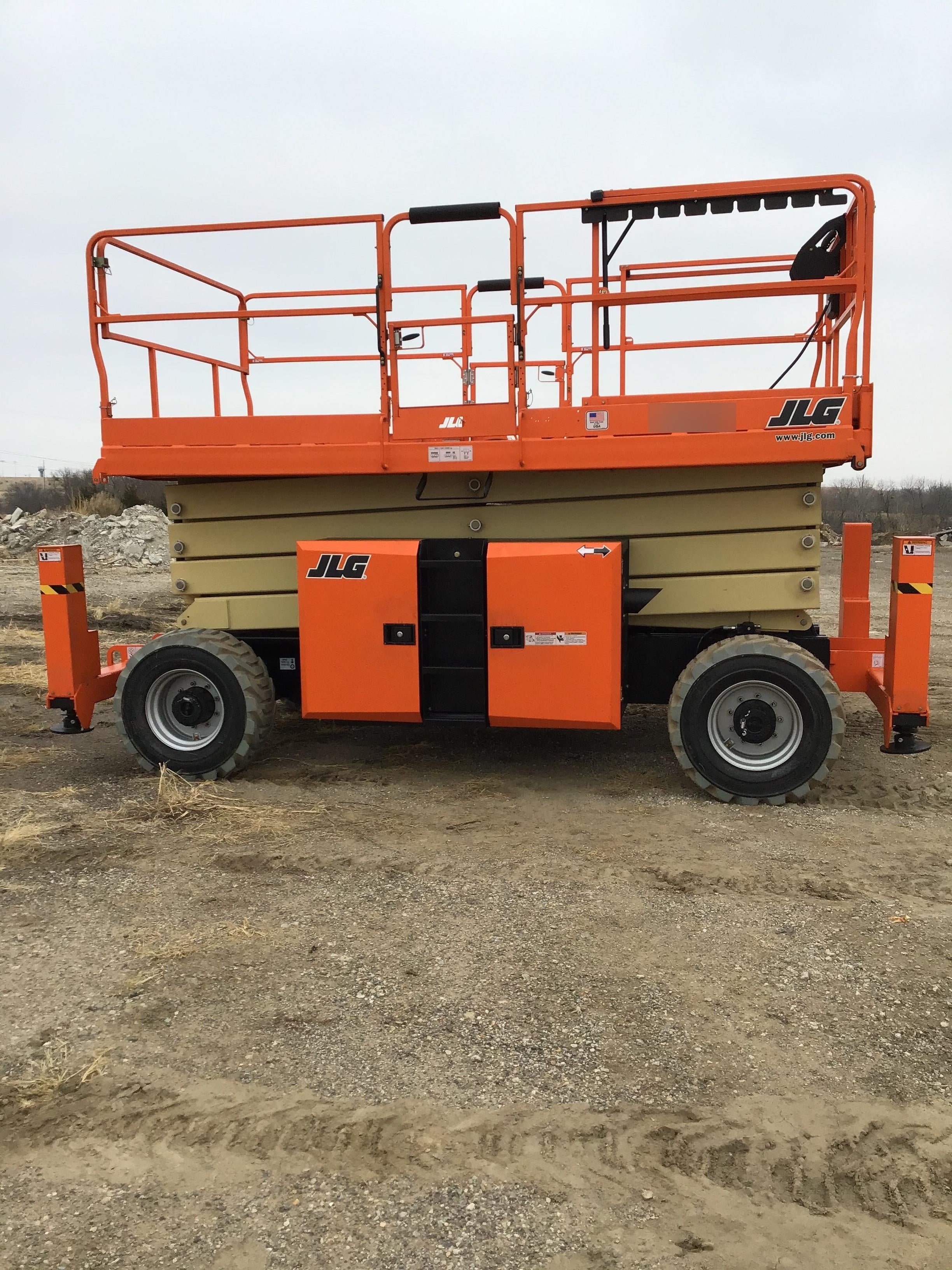 2020 JLG 430LRT