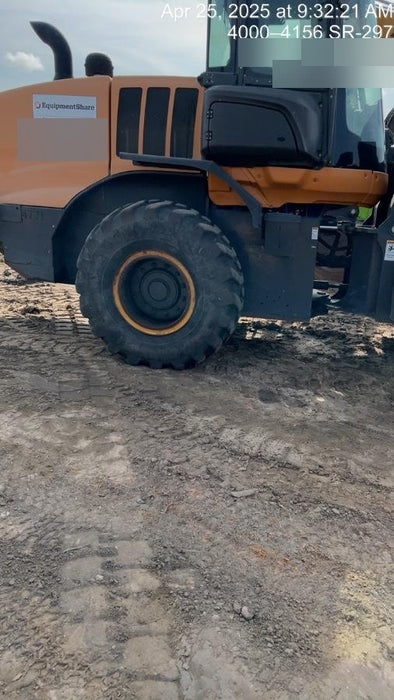 2019 Case 621G CLOSED CAB, 1 FUNCTION, JRB 416 STYLE HYD COUPLER