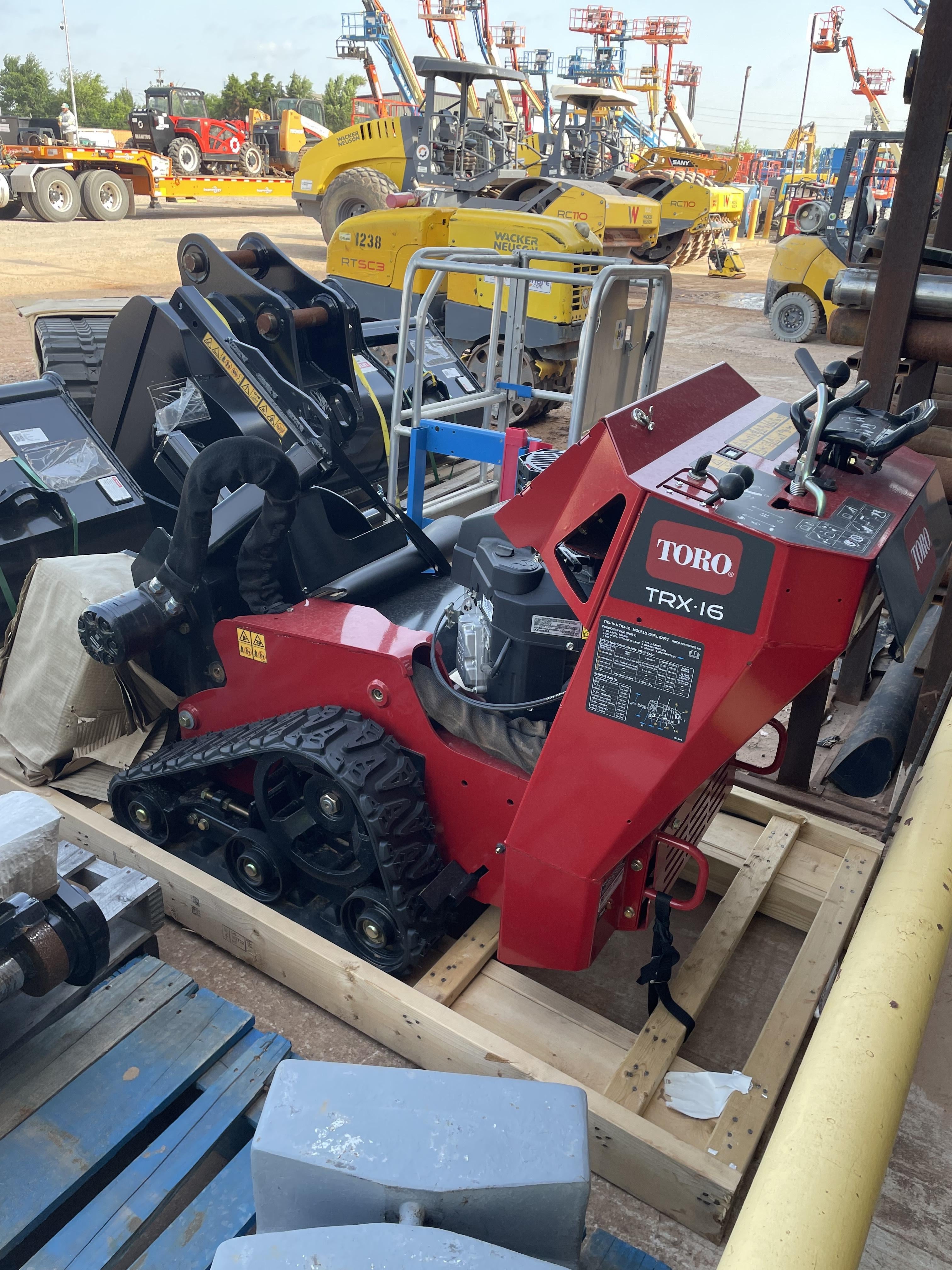2022 TORO TRX-16