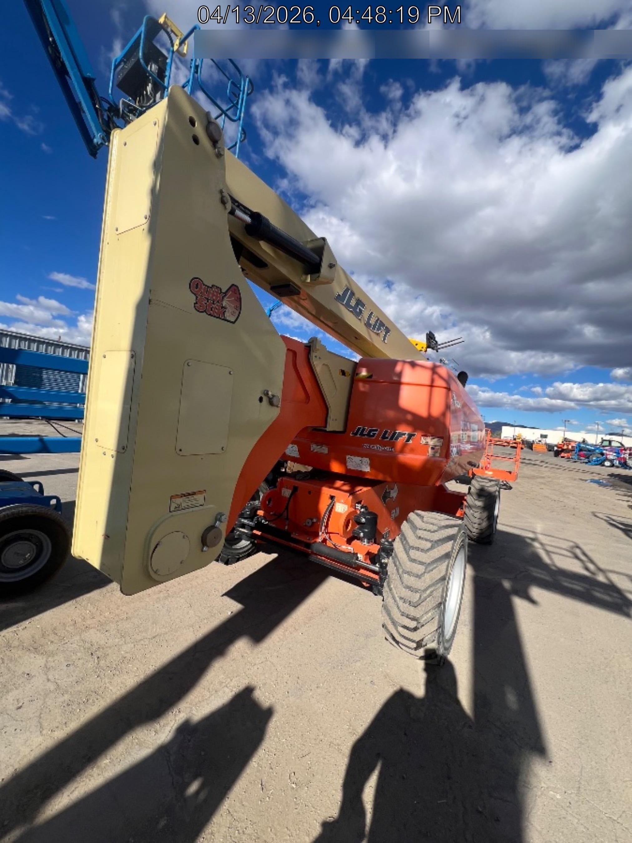 2020 JLG 800AJ