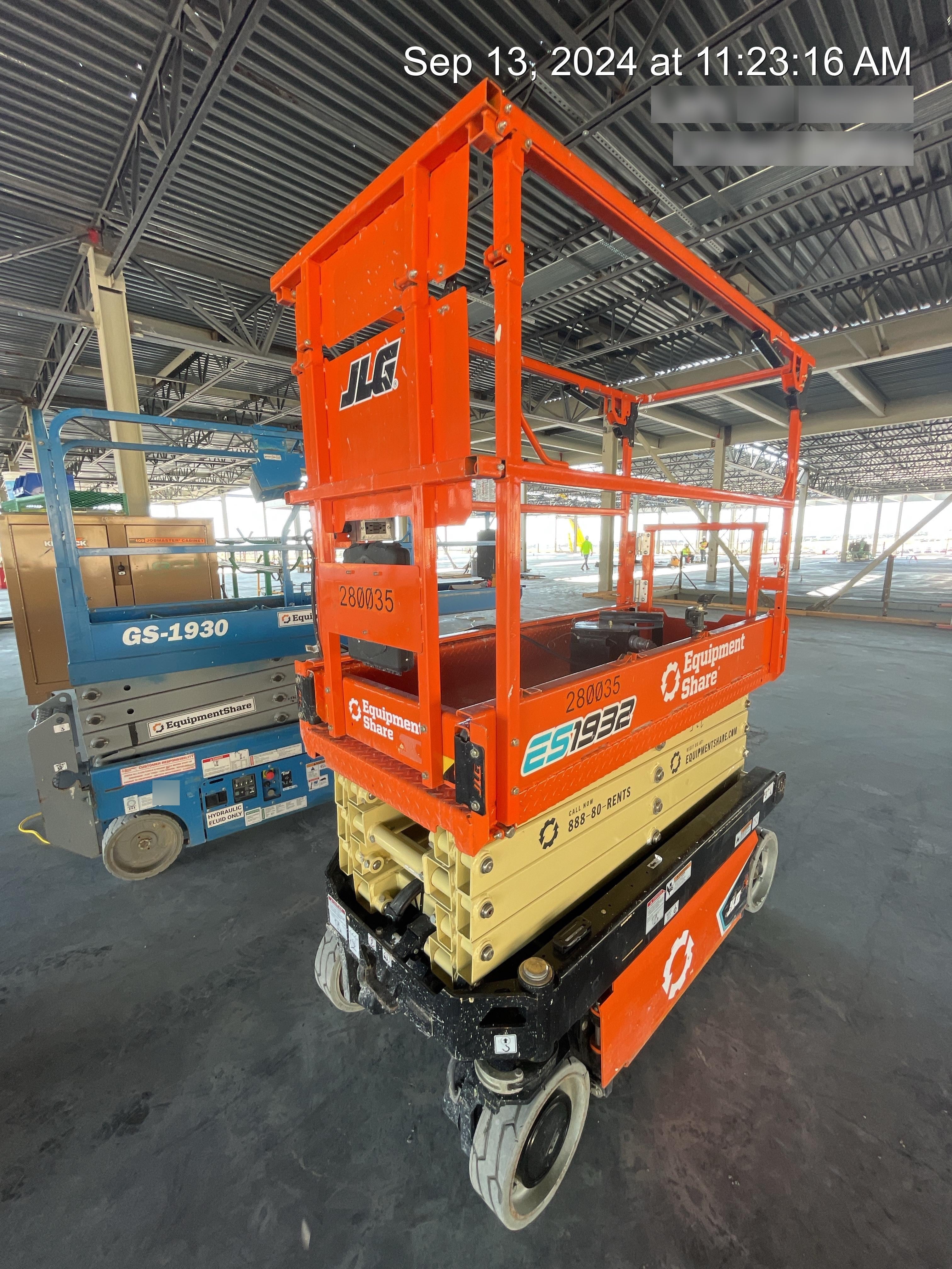 2022 JLG ES1932