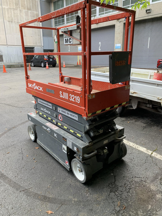 2017 Skyjack SJIII-3219 Standard Rental Specs