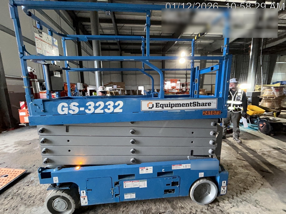 2022 GENIE GS-3232