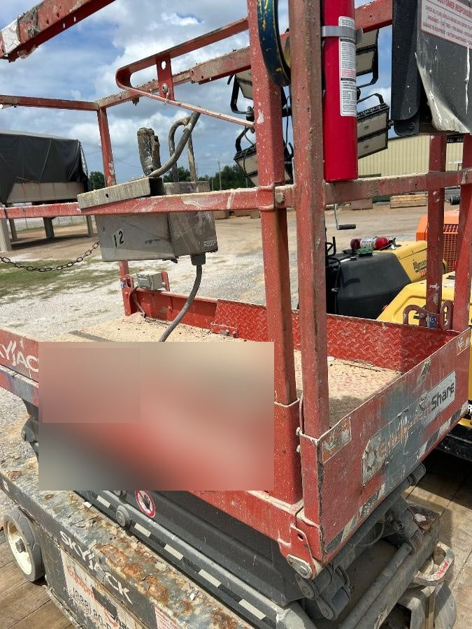 2018 Skyjack SJIII-3219 Skyjack SJIII3219 Scissor Lift w/Trojan Batteries
