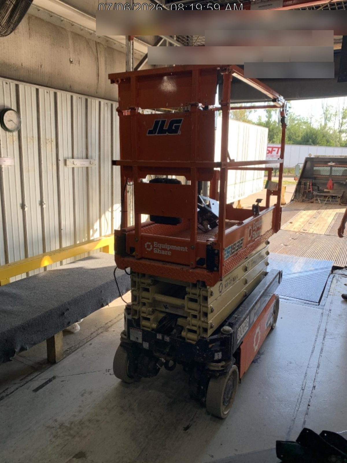 2023 JLG ES1932