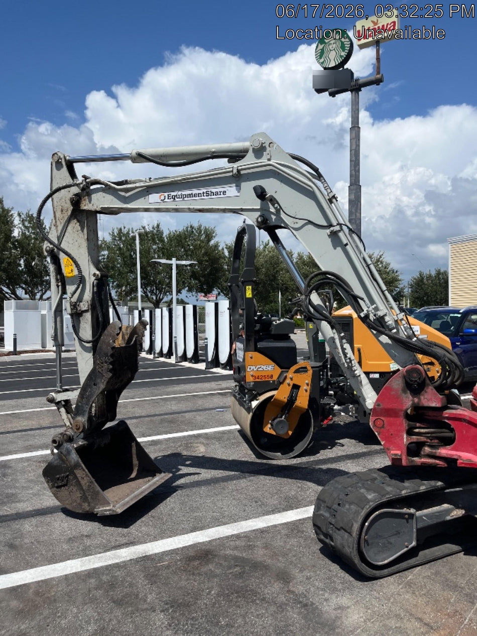 2022 TAKEUCHI TB250-2R