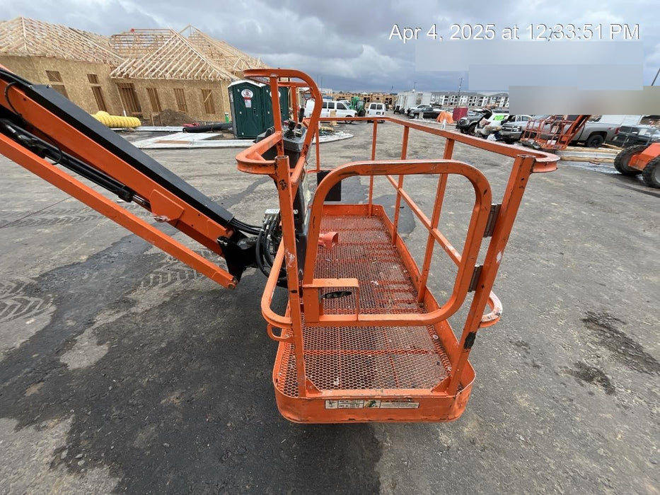 2019 JLG 660SJ