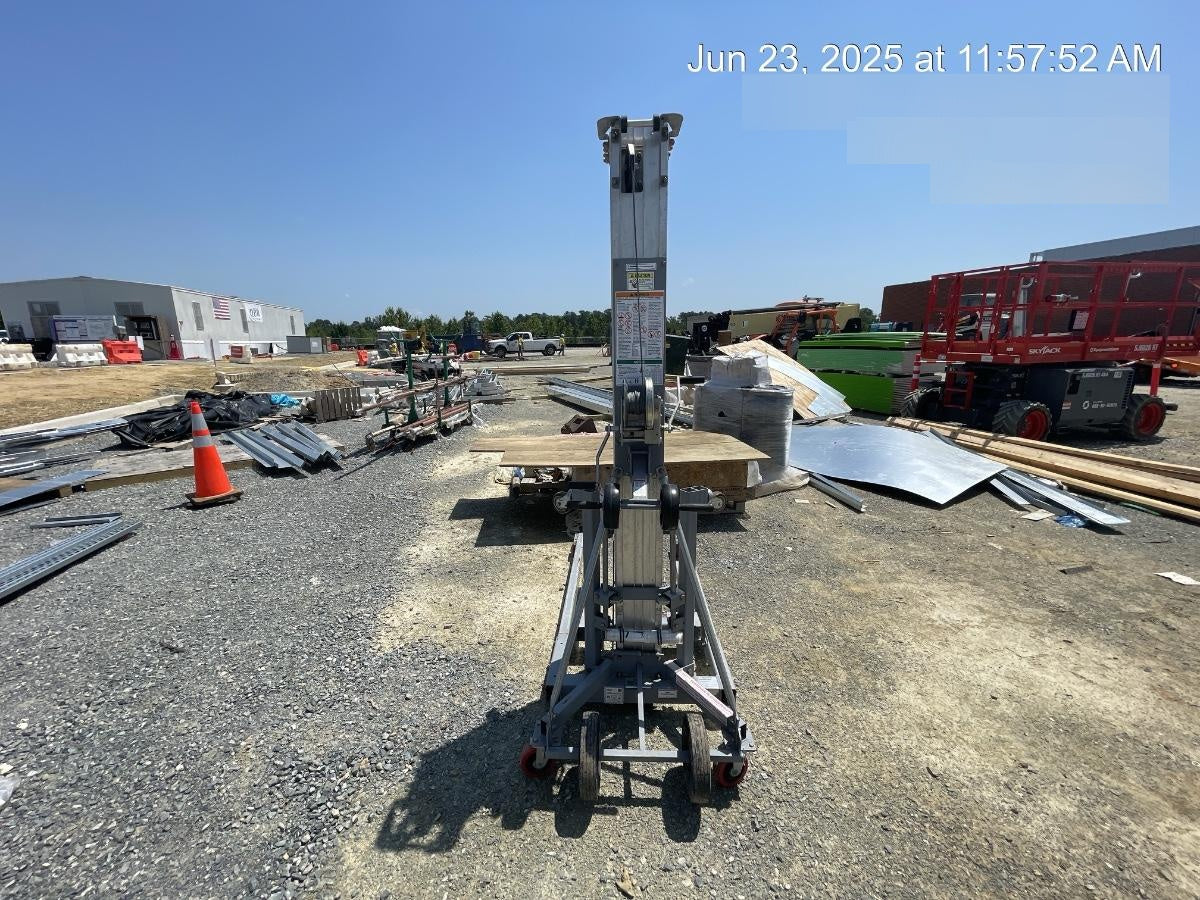 2020 GENIE SLC-24