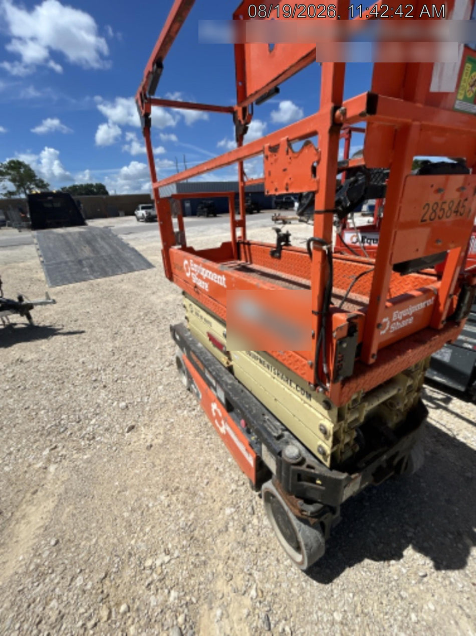 2022 JLG ES1932