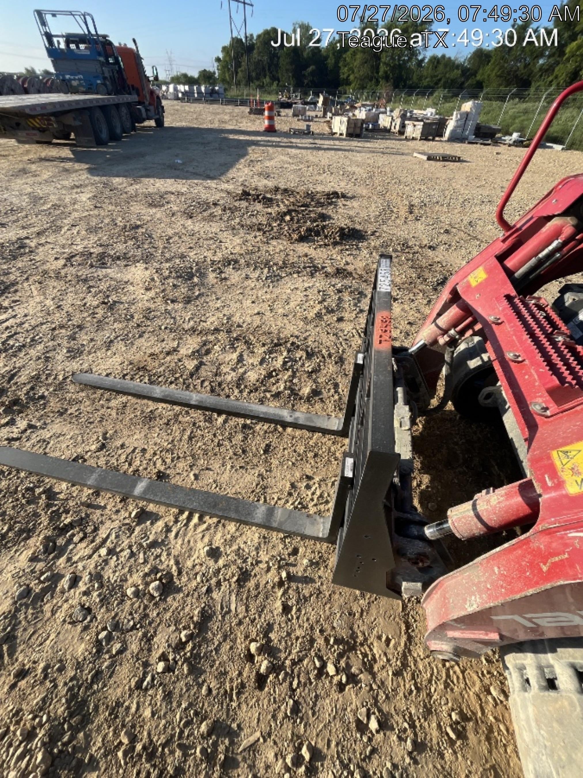 2026 ARROW MATERIAL HANDLING 72" Pallet Forks - Arrow