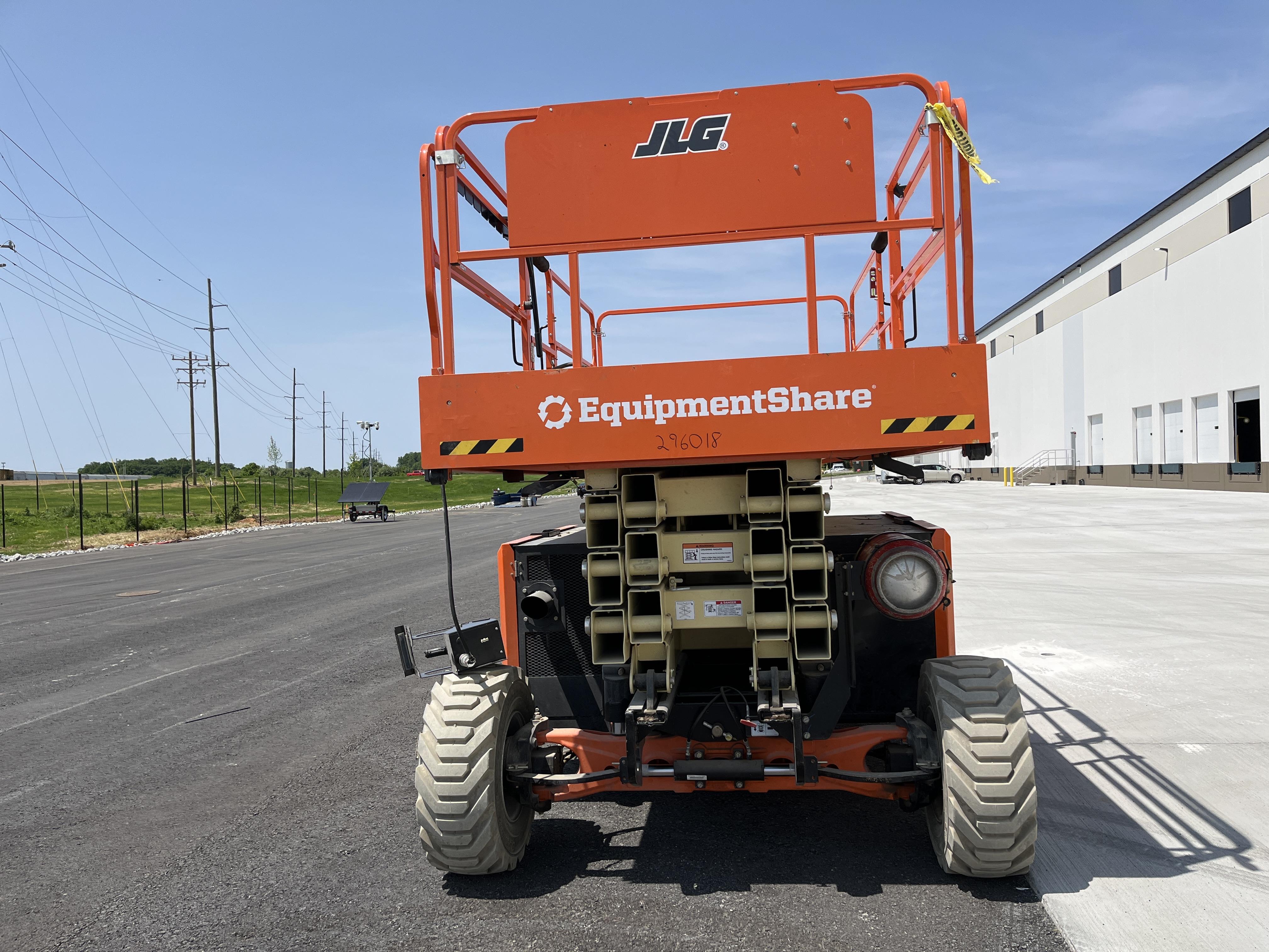 2023 JLG RT4394