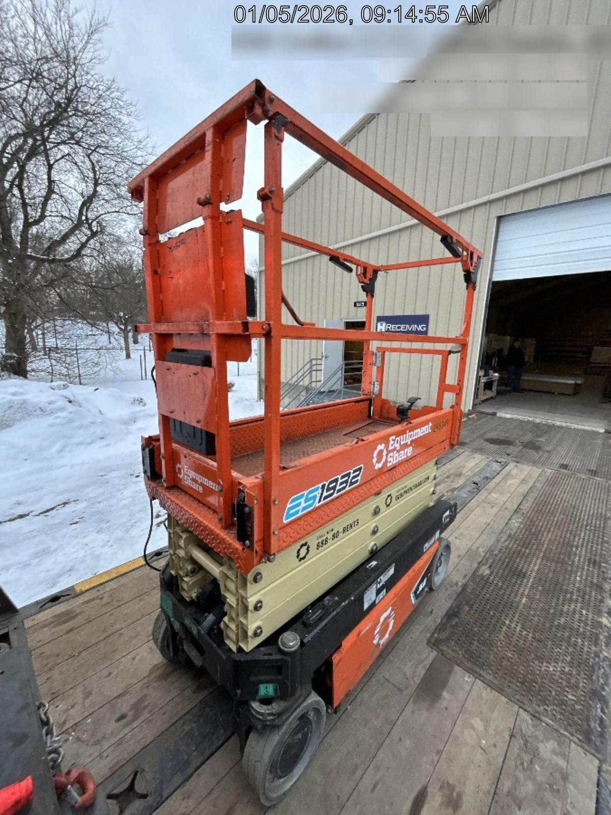 2023 JLG ES1932