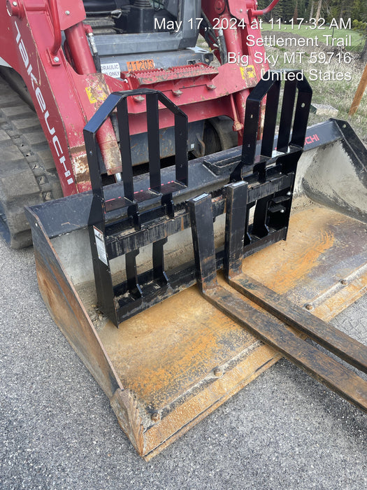 2022 TAKEUCHI 48" Pallet Forks - Takeuchi