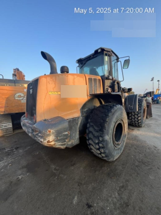 2018 Case 821G CLOSED CAB, 1 FUNCTION, JRB 418 STYLE HYD COUPLER