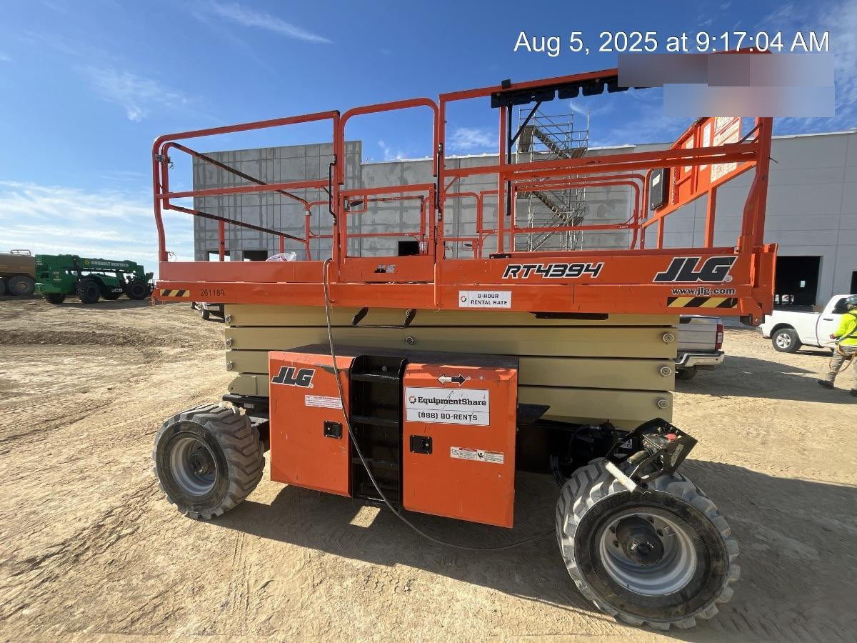 2022 JLG 4394RT