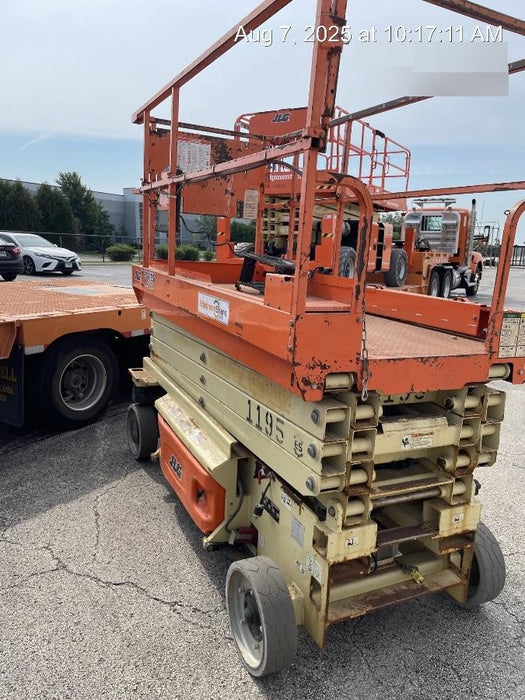 2016 JLG 3246ES
