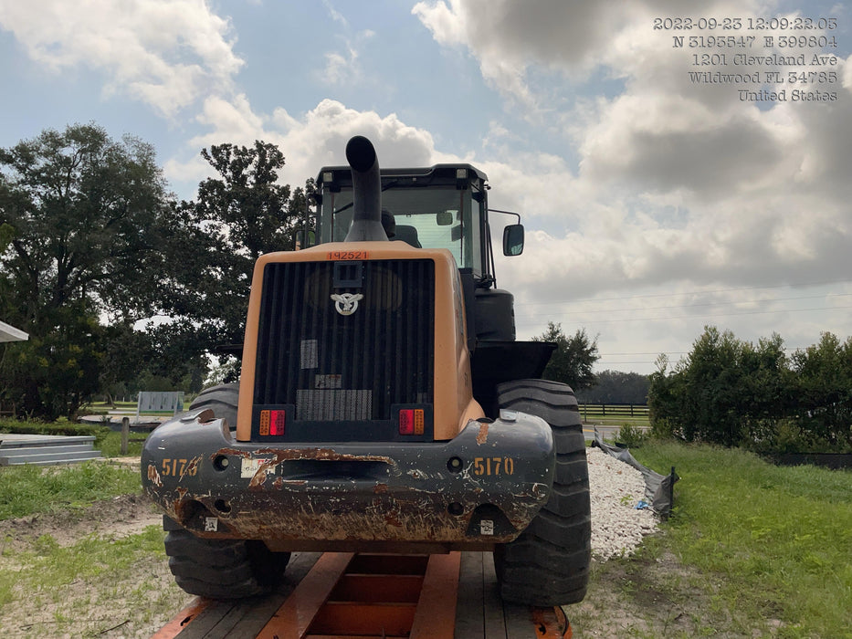 2018 Case 821G CLOSED CAB, 1 FUNCTION, JRB 418 STYLE HYD COUPLER