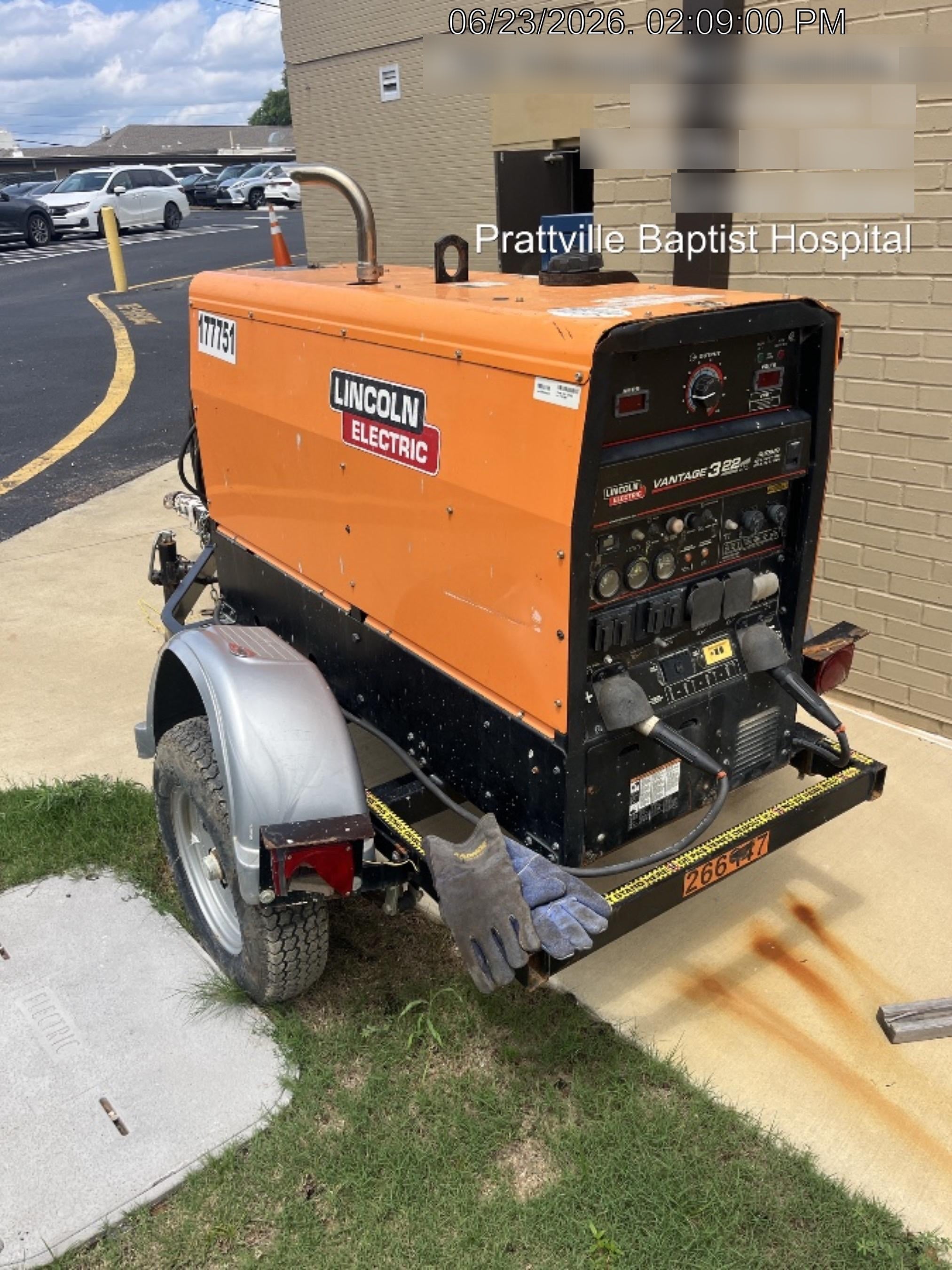 2021 Lincoln Electric Vantage 322 Vantage 322 Ready Pak 3 w/ Decals, ORANGE (includes trailer, cable rack, fender light kit) NO Telematics