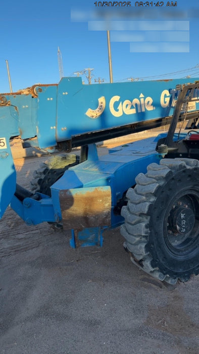 2017 GENIE GTH-1056