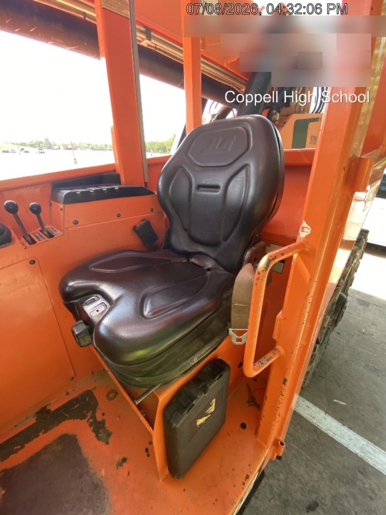 2018 Skytrak 8042 JLG Skytrak 8042, Solid Tires (shipping-Boss), Open ROPS, Beacon and Work Light Package