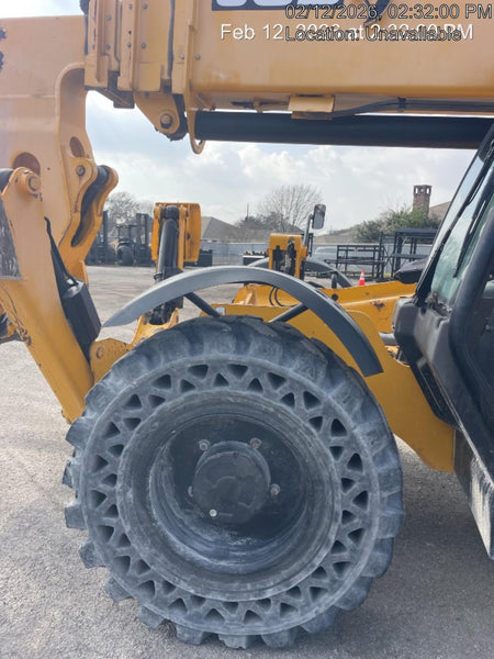 2019 JCB 510-56 74 HP w/CAB/HVAC, Beacon, Worklights, Aux Hydraulics, Solid Tires 66" Carriage/60" Forks