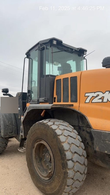2021 CASE 721G