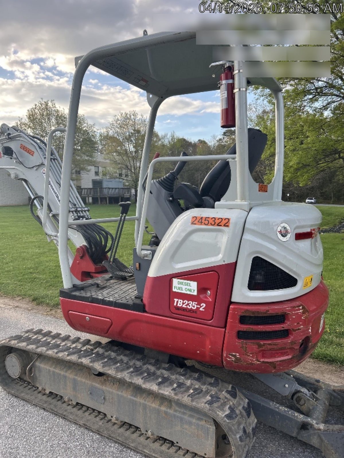 2022 TAKEUCHI TB235-2R