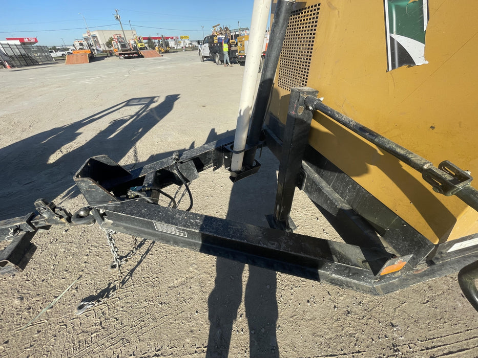 2021 Vac-Tron LP573SDT T4 Koehler Diesel Engine, 500 Gallon Debris Tank, x2 100 Gallon Water Tanks