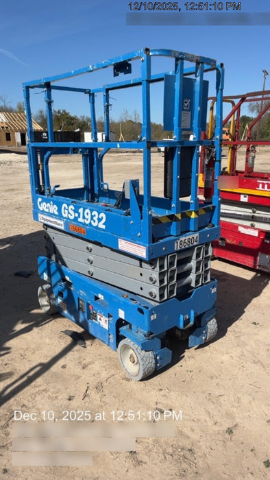 2021 GENIE GS-1932