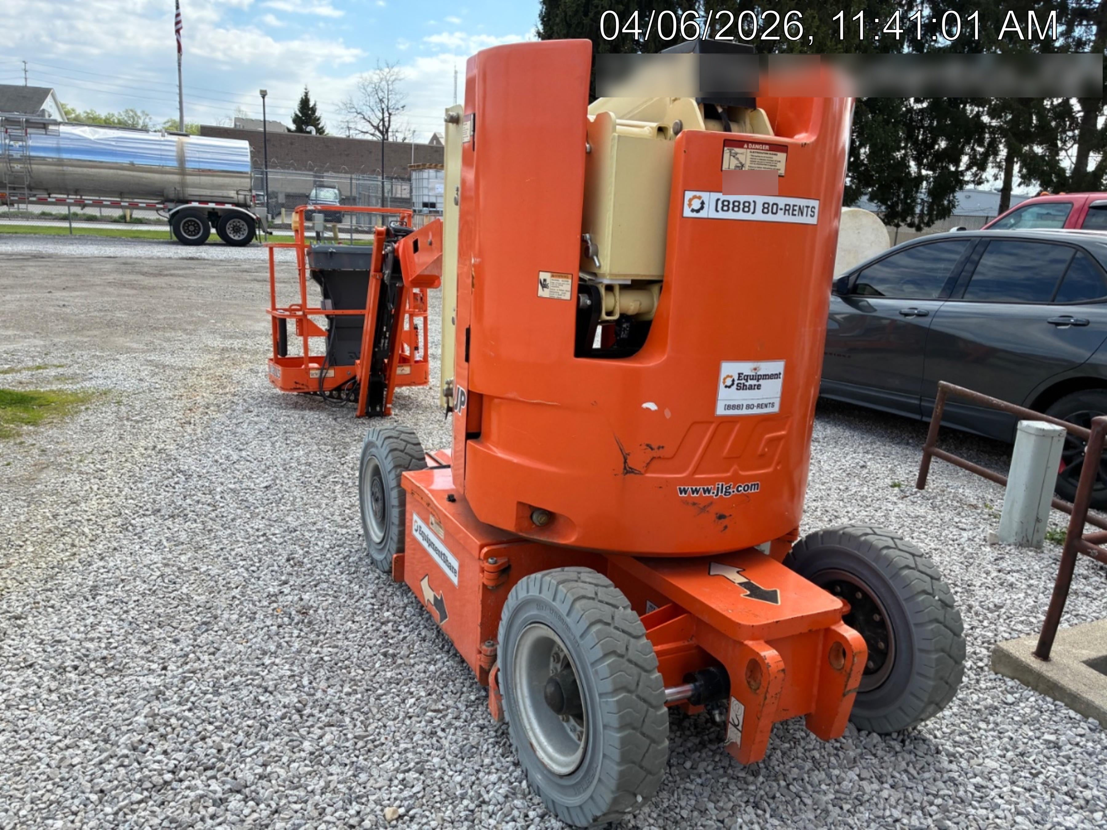 2019 JLG E300AJP