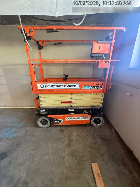 2021 JLG ES1932