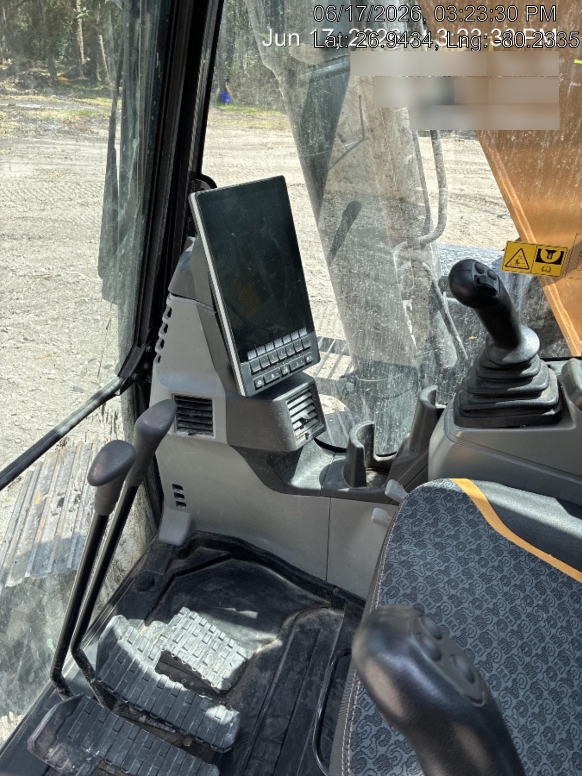 2024 CASE CX140E