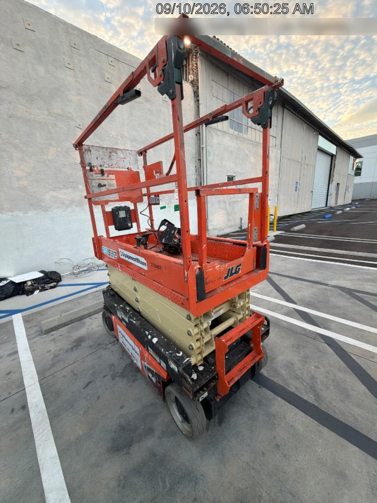 2022 JLG ES1932