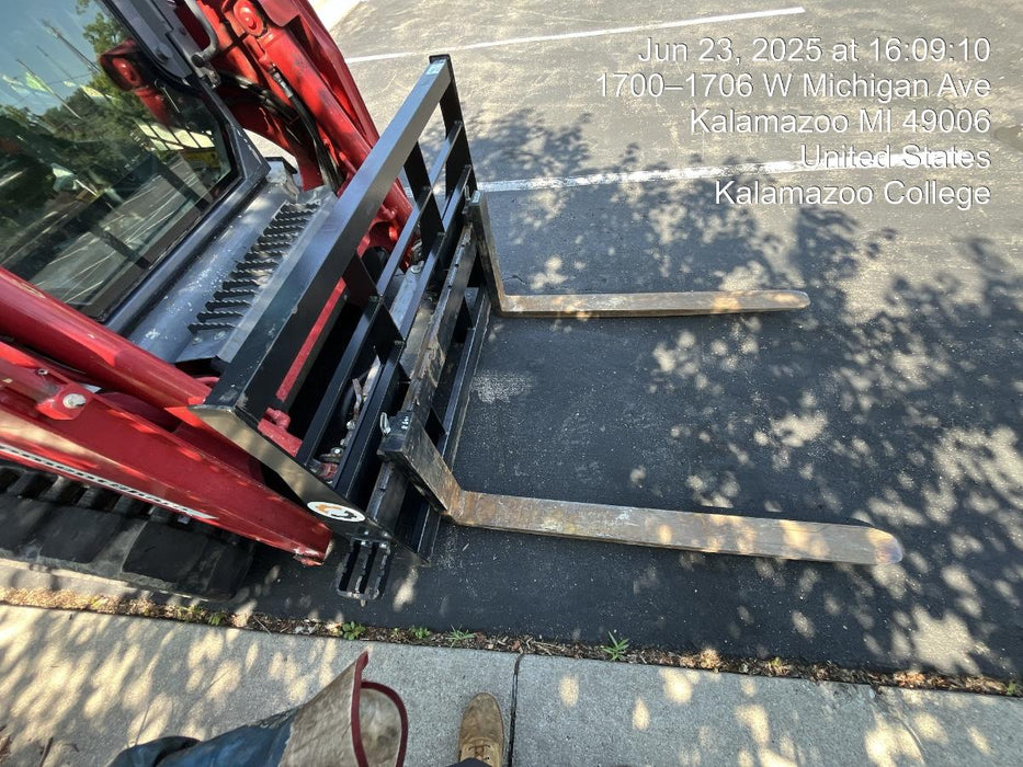 2024 ARROW MATERIAL HANDLING FS5100CB - 72"