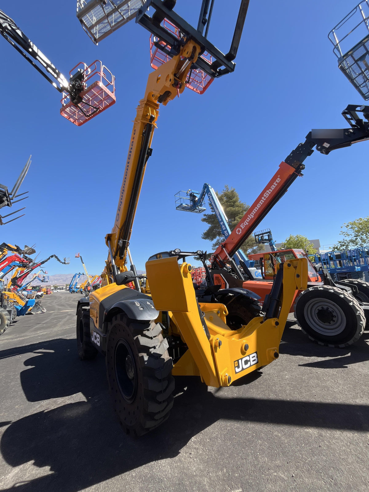 2026 JCB 512-56