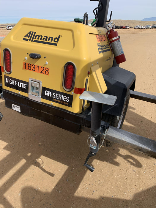 Allmand NLV3GR (4) LED Light Fixture 350W, 23' Vertical Mast, 3kW Prime, Towable, Deep Sea L401, Leveling Jacks, Yanmar T4F 5.8hp