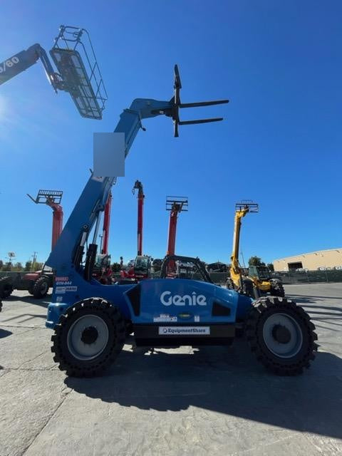 2022 GENIE GTH-844