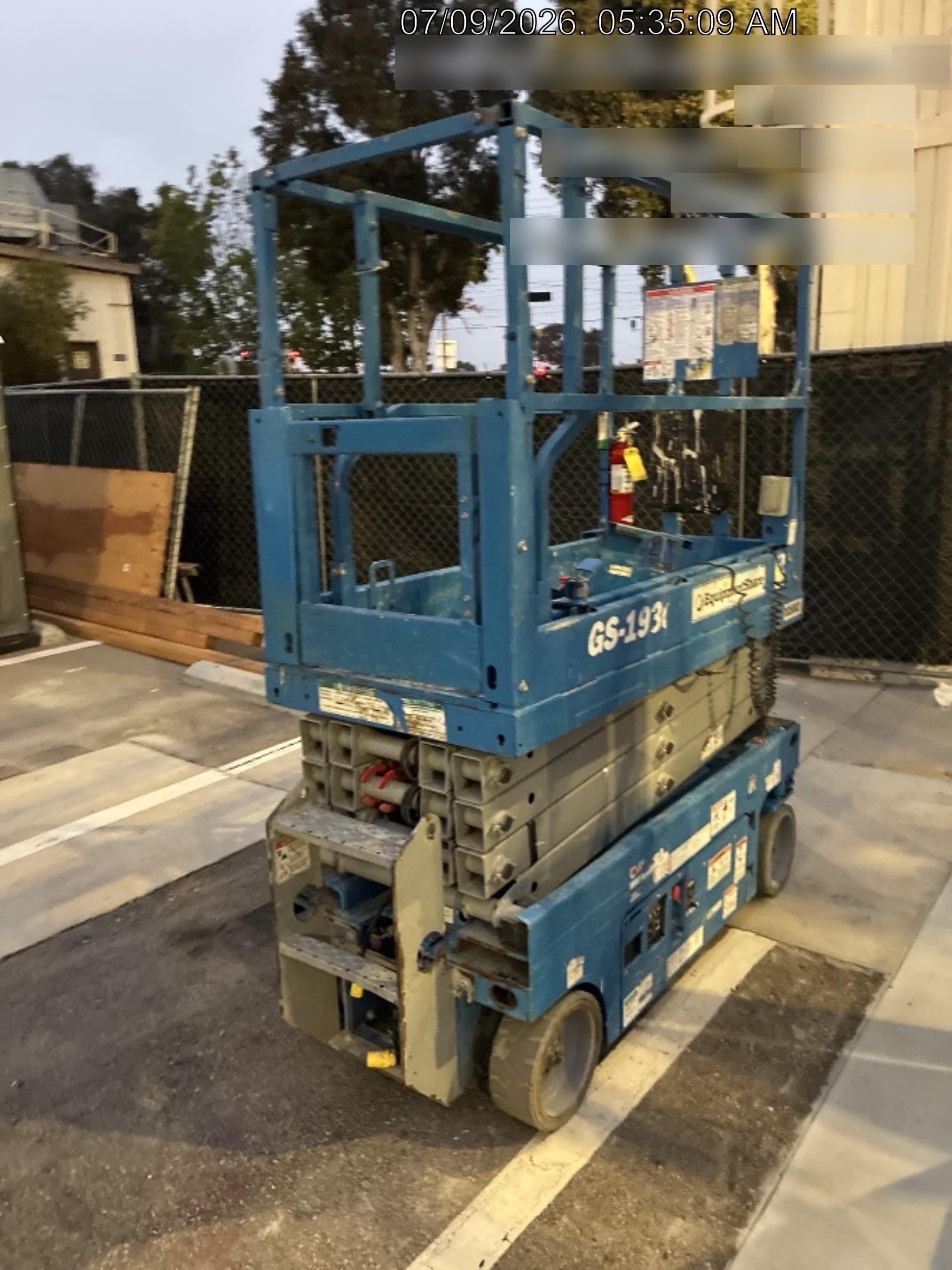 2020 Genie GS-1930 Solid Non Marking Tires, Beacon, Folding rails with half height swing gate, 800W Inverter